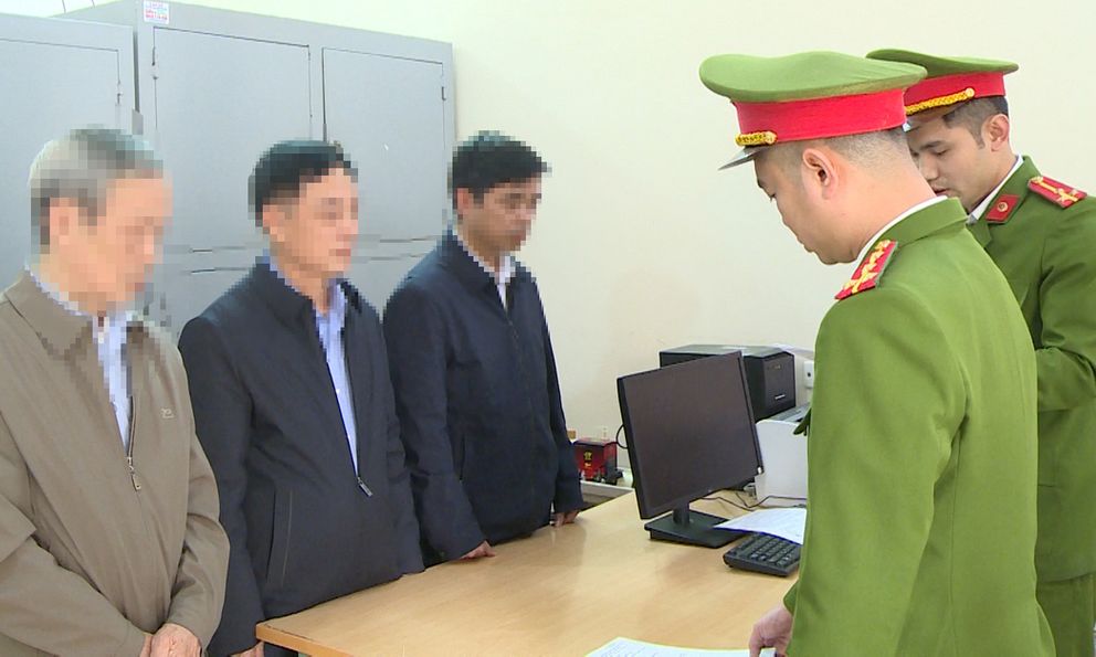 Thanh Hóa: Khởi tố nguyên Chủ tịch huyện Thọ Xuân cùng 2 cấp dưới