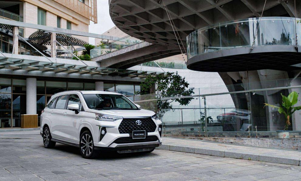 Khuyến mãi tháng 7: Veloz Cross giảm 100% phí trước bạ cùng ưu đãi lãi suất hấp dẫn