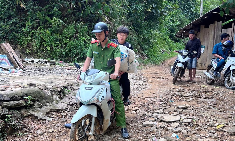 Chủ động, quyết liệt di dời dân tránh bão tại Thanh Hóa