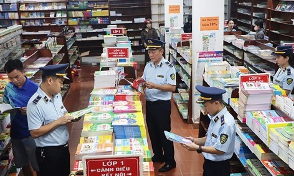  Xuất hiện 'sách lậu' tại một số cửa hàng ở Hà Tĩnh