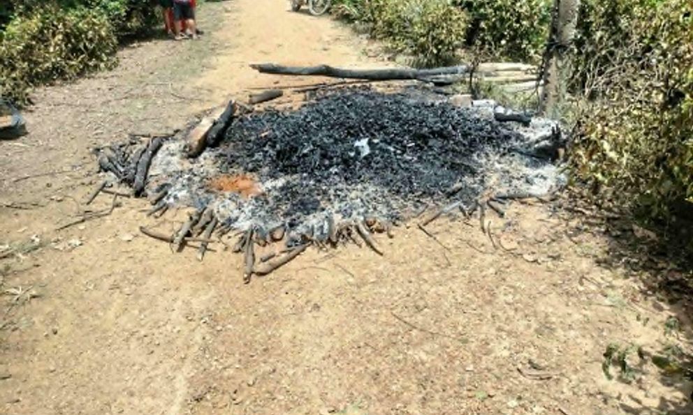 Hà Tĩnh: Một người đàn ông tự thiêu ngay giữa đường