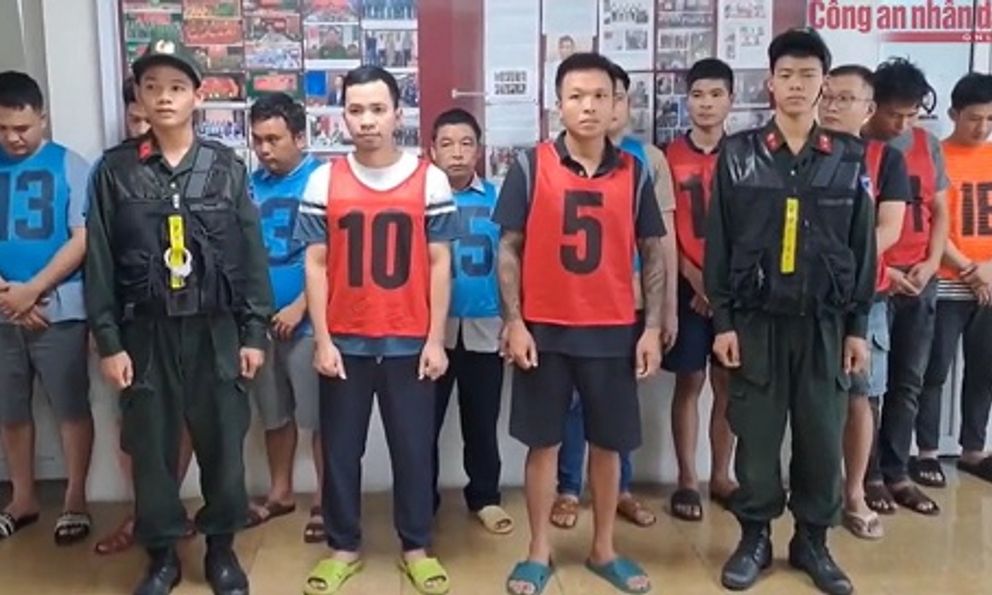 Bắt nhóm đối tượng sản xuất buôn bán vũ khí liên tỉnh