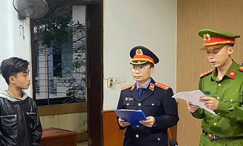 Khởi tố, tạm giam nam sinh đánh bạn tử vong