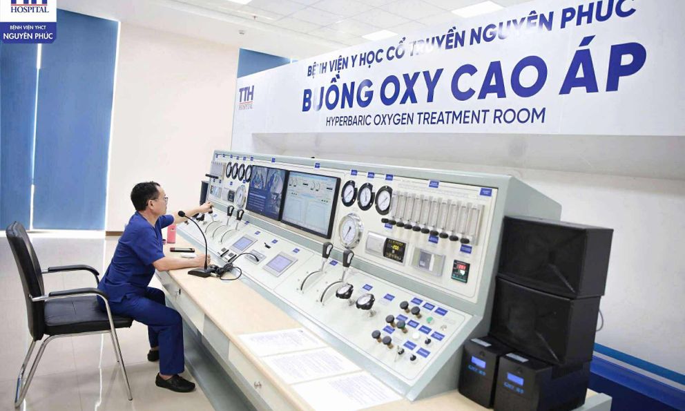 Tăng hiệu quả phục hồi sức khỏe nhờ liệu pháp Oxy cao áp tại Bệnh viện YHCT Nguyên Phúc