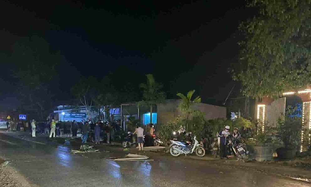 Hà Tĩnh: 2 xe máy va chạm khiến người đàn ông tử vong, 2 học sinh bị thương