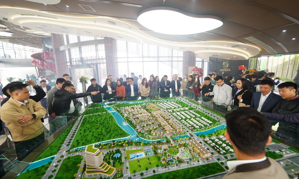 6Senses Gallery The Sensia 'chạm' 6 giác quan tại sự kiện ra mắt với chủ đề 'Sen Tỏa'