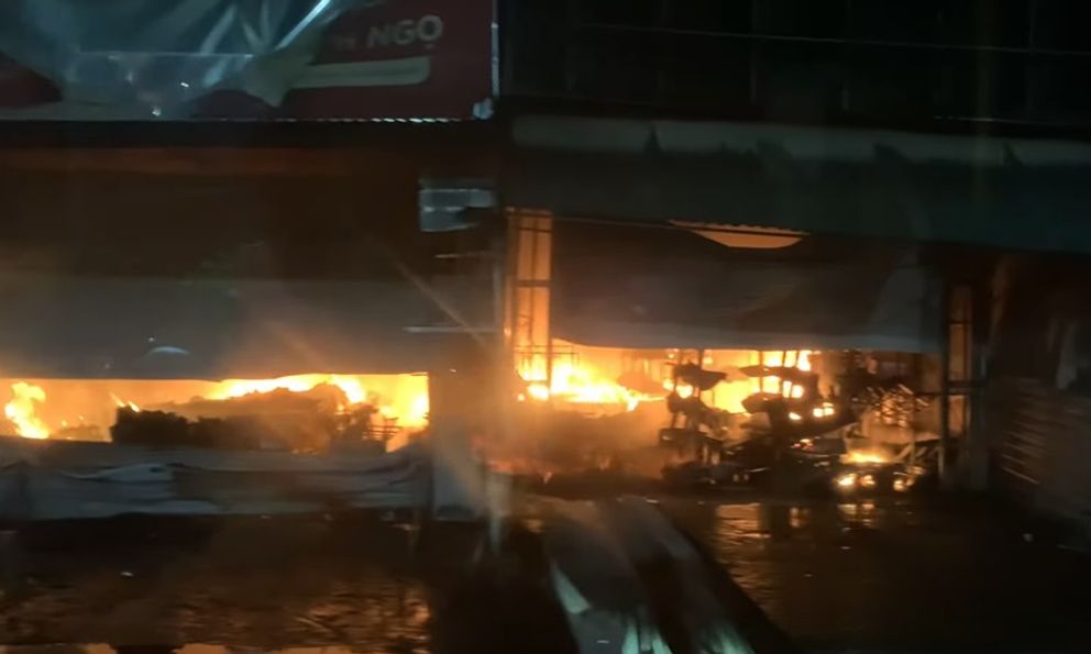 Cháy chợ lúc rạng sáng tại Hà Tĩnh