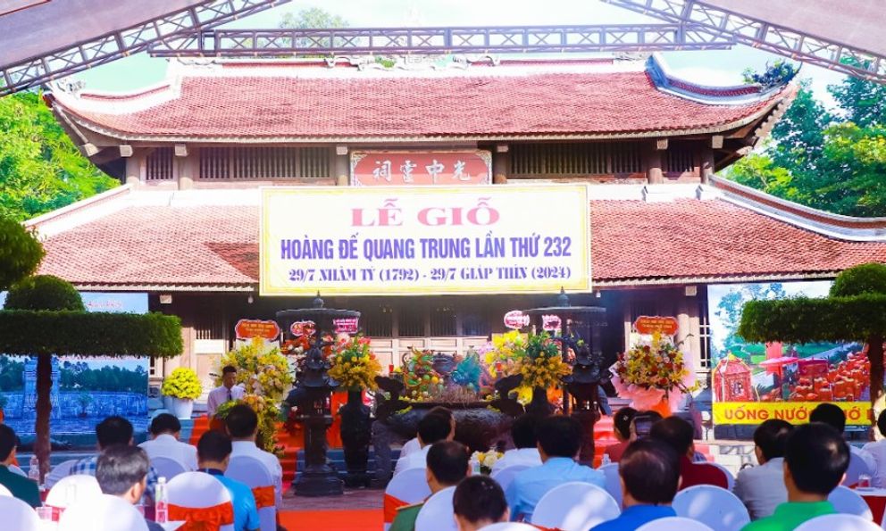 Nghệ An: Tổ chức trang trọng lễ giỗ lần thứ 232 của Hoàng đế Quang Trung