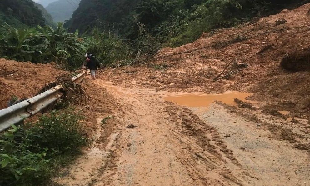 Thanh Hóa: Sạt lở hơn 200 điểm trên các tuyến quốc lộ, giao thông chia cắt