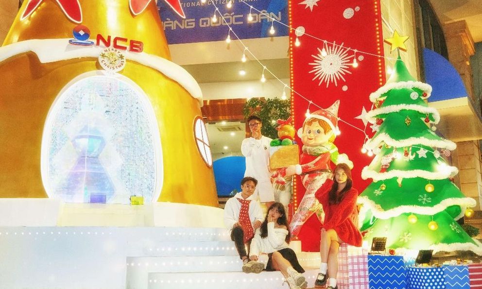 Đến ngân hàng NCB check-in Giáng sinh Bắc Âu cực chất 