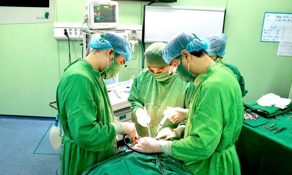 Phẫu thuật thành công khối u xương sọ hiếm gặp cho nam thanh niên 27 tuổi