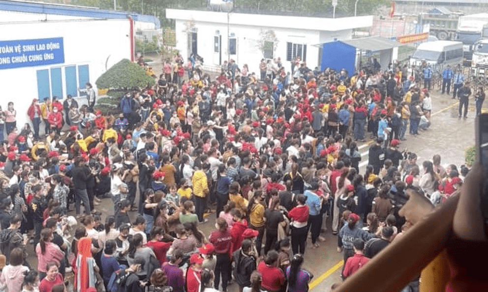 Hơn 3.000 công nhân Công ty giày Adiana Việt Nam ngừng việc đòi tăng lương