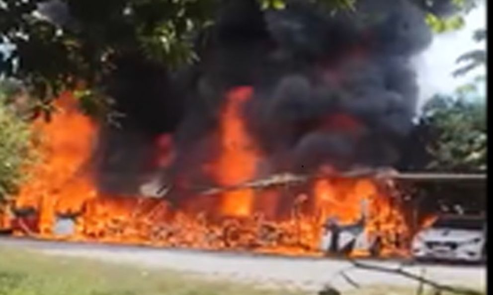 Hà Tĩnh: Cháy lớn tại nhà để xe chùa Hương Tích