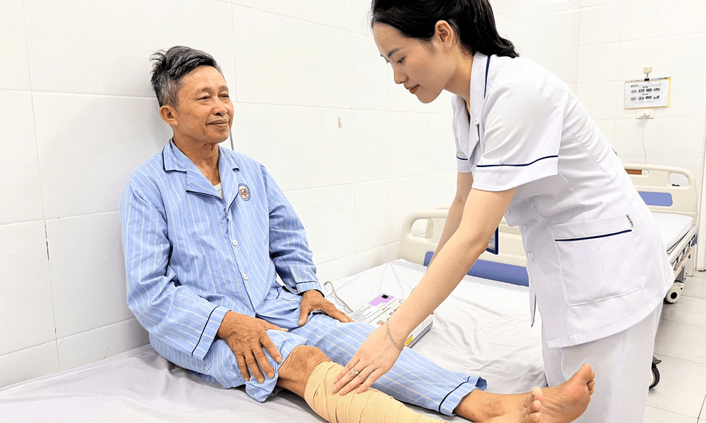 Điều trị hiệu quả hẹp động mạch chi dưới – sự kết hợp tinh hoa giữ y học cổ truyền và hiện đại