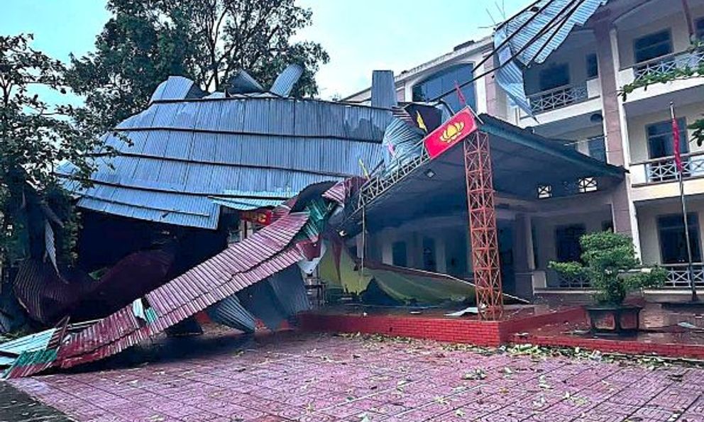 Nghệ An: 4.638 nhà dân, hàng chục trường học và cơ sở y tế bị hư hỏng