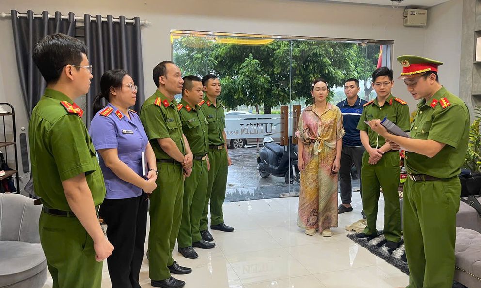 Thanh Hóa: Khởi tố vợ chồng giang hồ Vi ngộ về tội trốn thuế