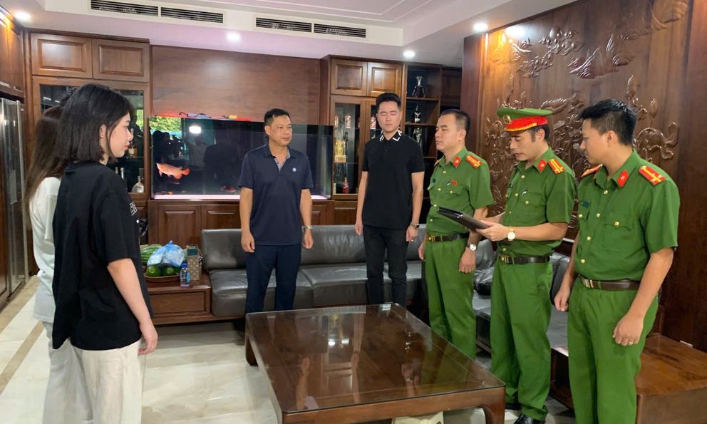  Khám xét khẩn cấp nơi ở của giang hồ Mạnh 'gỗ'