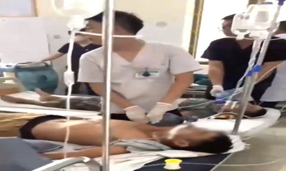 6 người đàn ông nhập viện nghi ngộ độc rượu thuốc