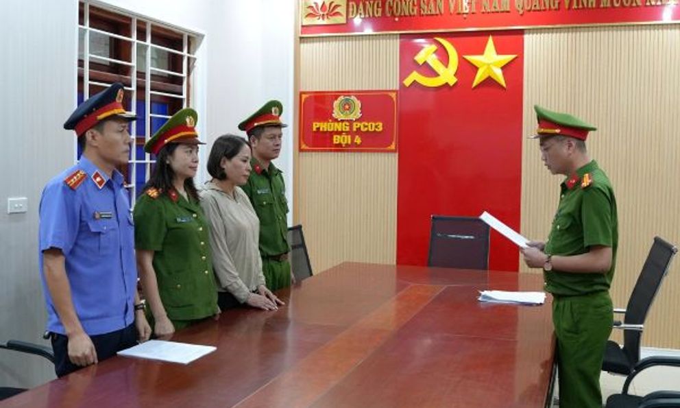  Bắt giam giám đốc công ty sản xuất hơn 2,7 triệu lít dầu ăn giả