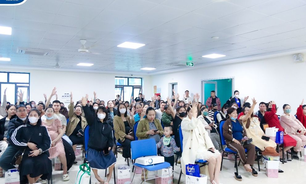 Bệnh viện Đa khoa TTH Vinh tổ chức thành công Lớp học tiền sản tháng 11 với chủ đề 'Tổng quan thai kỳ'