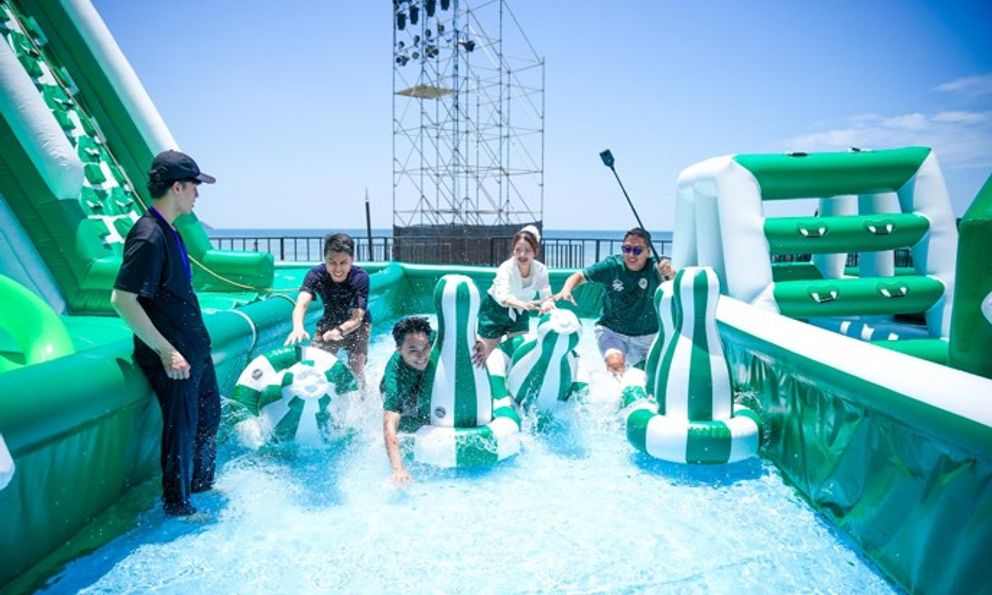 Huda Beach Water Fest Nghệ An 2026: Hàng chục nghìn bạn trẻ “xả vai”, chơi hết mình trong đại tiệc nhạc nước “Giờ Chân Thành” lớn bậc nhất miền Trung