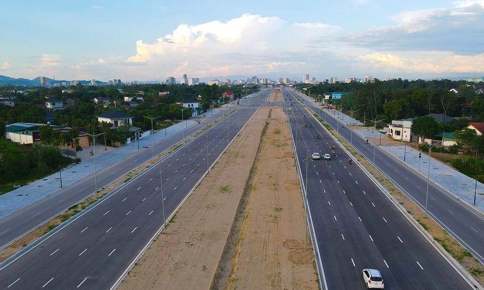 Nghệ An: Đầu tư 6.500 tỷ đồng xây dựng tuyến đại lộ 12 làn xe 
