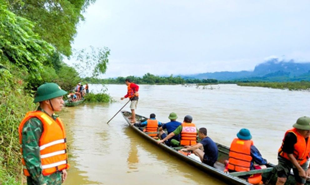 Tìm kiếm nam thanh niên mất tích trên sông Giăng