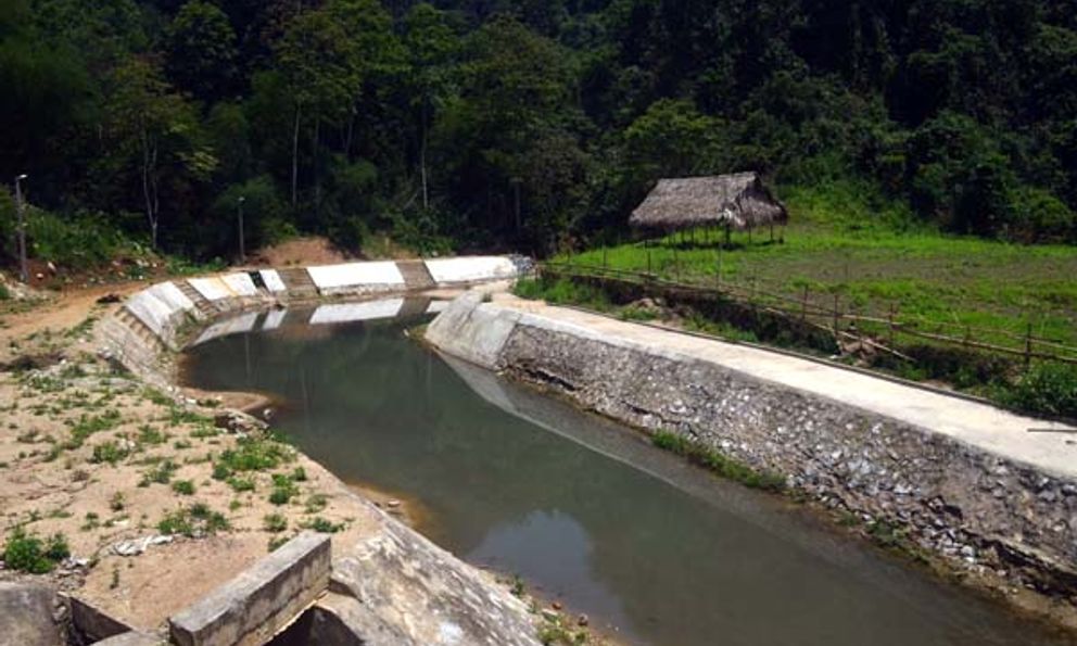 Thi công kéo dài khiến điểm du lịch hang Mó dở dang, nhếch nhác 