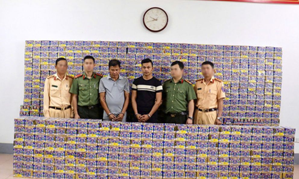 Triệt phá chuyên án vận chuyển hàng cấm, thu giữ 1,5 tấn pháo nổ