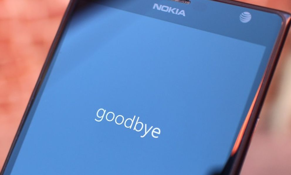 Tròn 8 năm sau khi được hồi sinh, điện thoại Nokia lại sắp bị đẩy xuống mồ bởi chính 