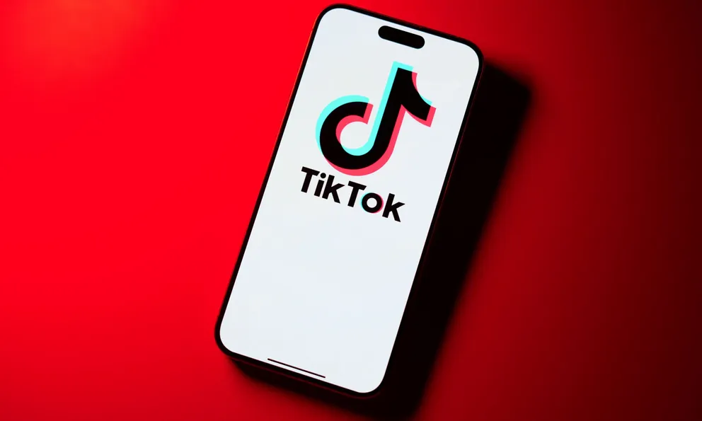 iPhone cài sẵn TikTok trở thành 