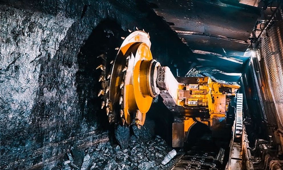 980 người, toàn robot, và hơn 1 tỷ USD mỗi năm: Mỏ than Trung Quốc này đang lãi gấp đôi ngân hàng lớn Phố Wall nhờ AI