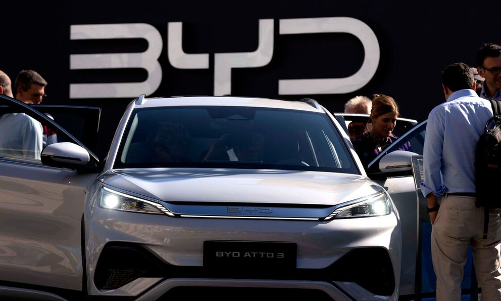 Khốc liệt cuộc chiến giá xe Trung Quốc, BYD có quý đầu tiên lợi nhuận lao dốc trong 3 năm qua