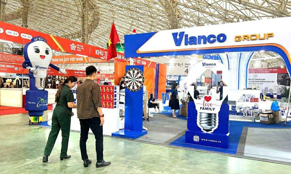 Lần đầu người tiêu dùng được tự so sánh mức tiết kiệm điện của bóng đèn tại hội chợ VIEE 2025