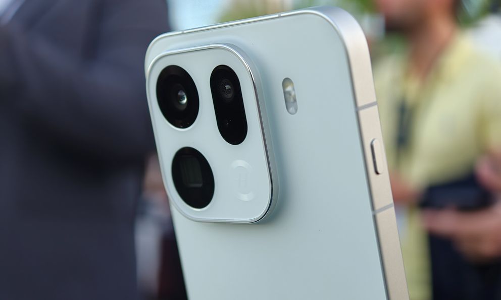 Thiết kế camera tròn đang đẹp là vậy, tại sao Find X9 series lại chuyển về cụm camera vuông hệt như Reno14? Đích thân sếp OPPO đưa ra lời giải thích