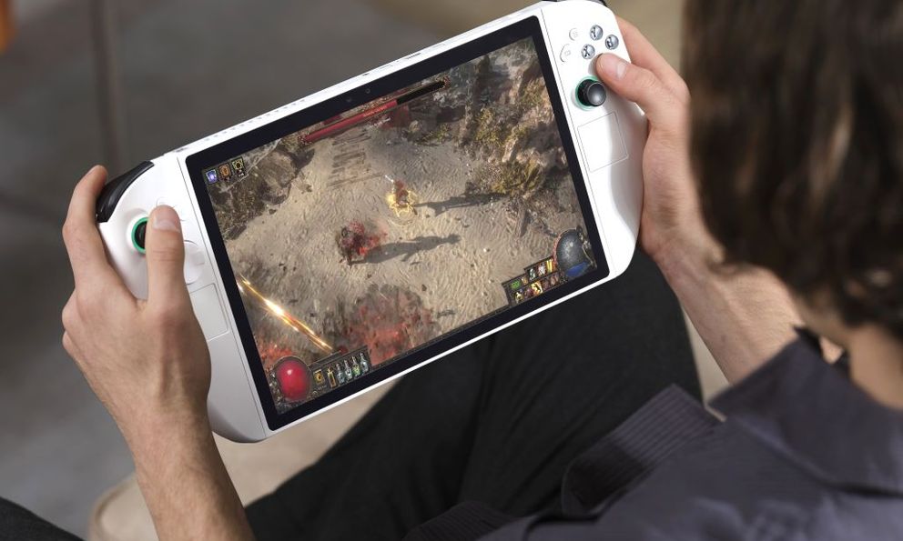 Máy chơi game giá 50 triệu kết hợp cả Nintendo Switch 2, Steam Deck và màn hình 3D, chơi được Cyberpunk 2077 tốc độ 90fps