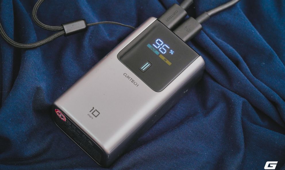 Đây là pin dự phòng Xiaomi tôi luôn mang theo bên mình suốt nửa năm qua: nhỏ gọn, sạc được cả MacBook, giá thì ai cũng mua được