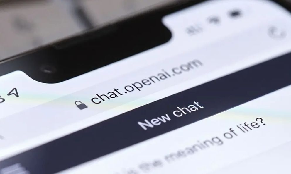 ChatGPT bị kiện hàng loạt: Nghi án 'dẫn dắt' người dùng tự tử