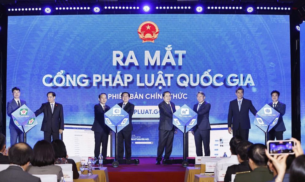 FPT đồng hành cùng Bộ Tư pháp ra mắt Cổng Pháp luật quốc gia, thúc đẩy chuyển đổi số lĩnh vực pháp lý