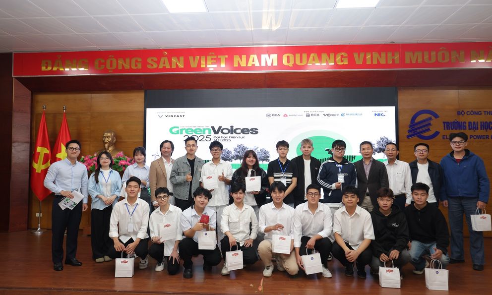 Sinh viên Đại học Điện lực hùng biện về xe điện: giàu sức thuyết phục, có lẽ vì các em có chuyên môn về điện!