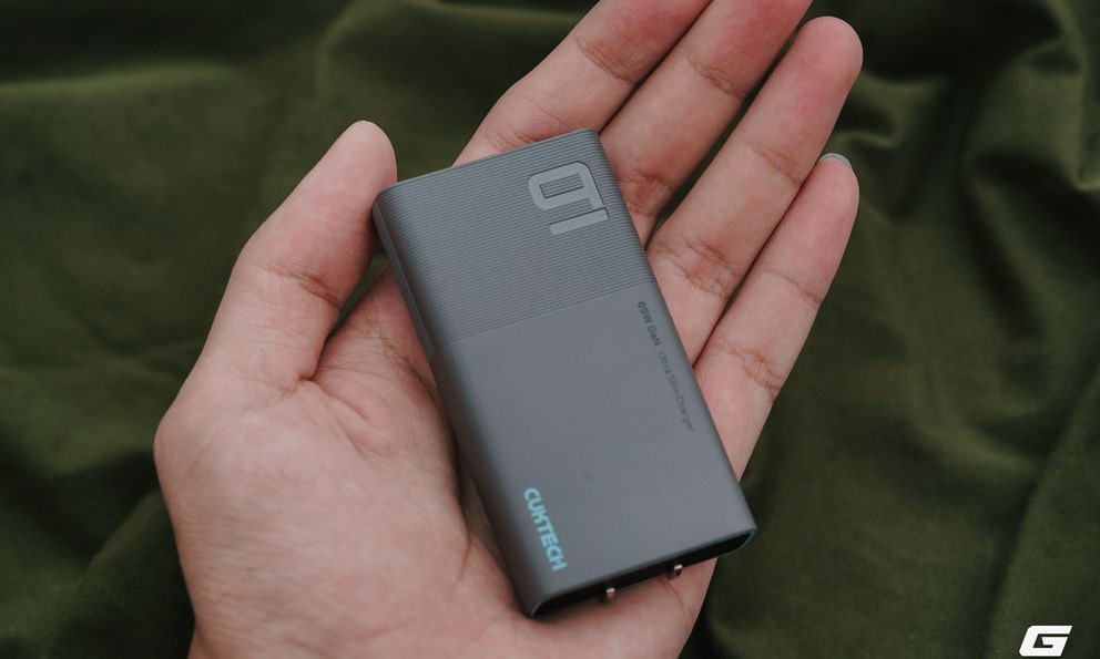 Giờ cái gì cũng phải mỏng nhẹ mới thích: Dùng thử củ sạc nhanh Xiaomi siêu mỏng, công suất 65W, sạc được 2 thiết bị cùng lúc