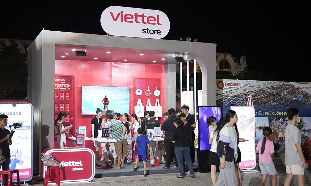 Gian hàng công nghệ ở Y-Fest 2025 có gì khiến giới trẻ Hải Phòng xếp hàng dài?