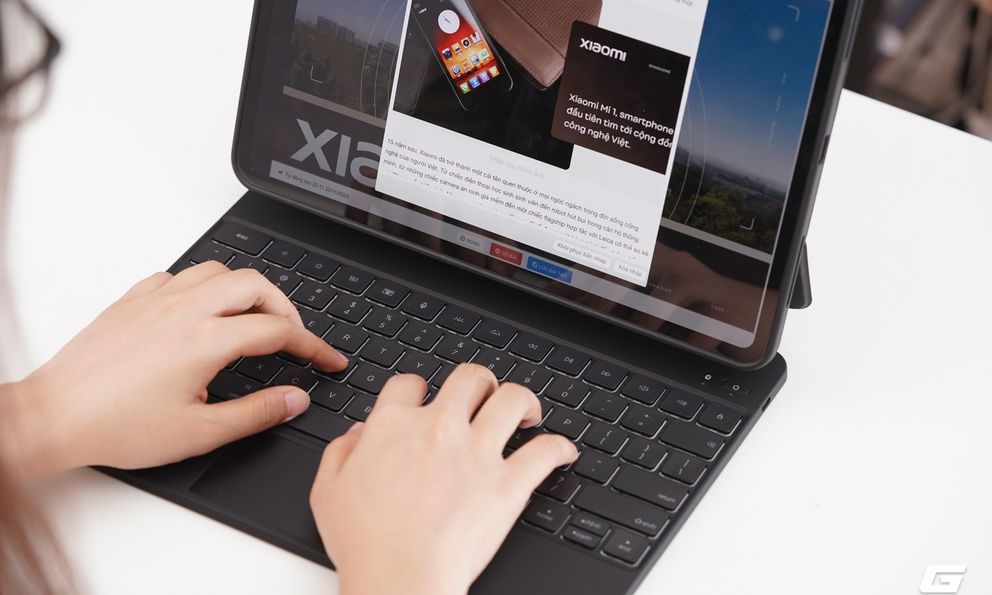 Bỏ Magic Keyboard, tôi thử biến iPad Pro M4 thành workstation với chiếc bàn phím này và kết quả vượt kỳ vọng!