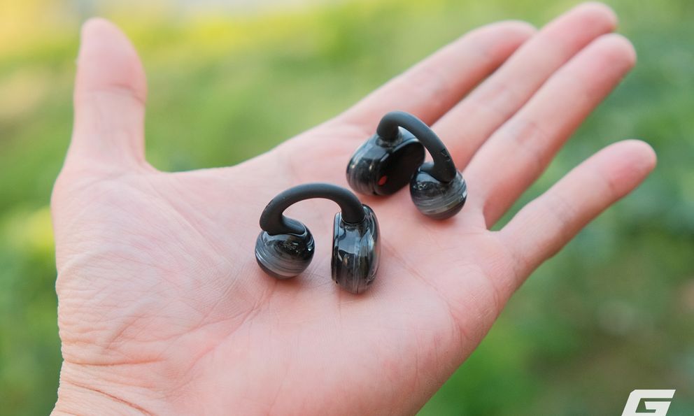 JBL Soundgear Clips: Tai nghe mở chất lượng, vỏ trong suốt siêu đẹp, đeo thoải mái, cực hợp với hội chạy bộ, đạp xe