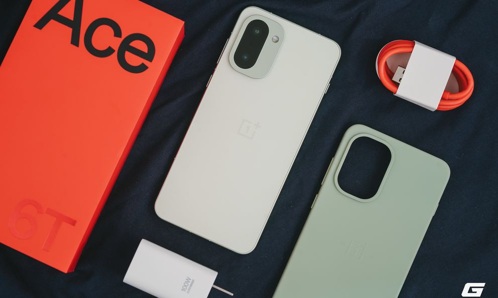 Trên tay điện thoại đầu tiên dùng chip Snapdragon 8 Gen 5, pin khủng 8.300mAh kèm màn hình 165Hz hiếm hoi, giá giật mình!