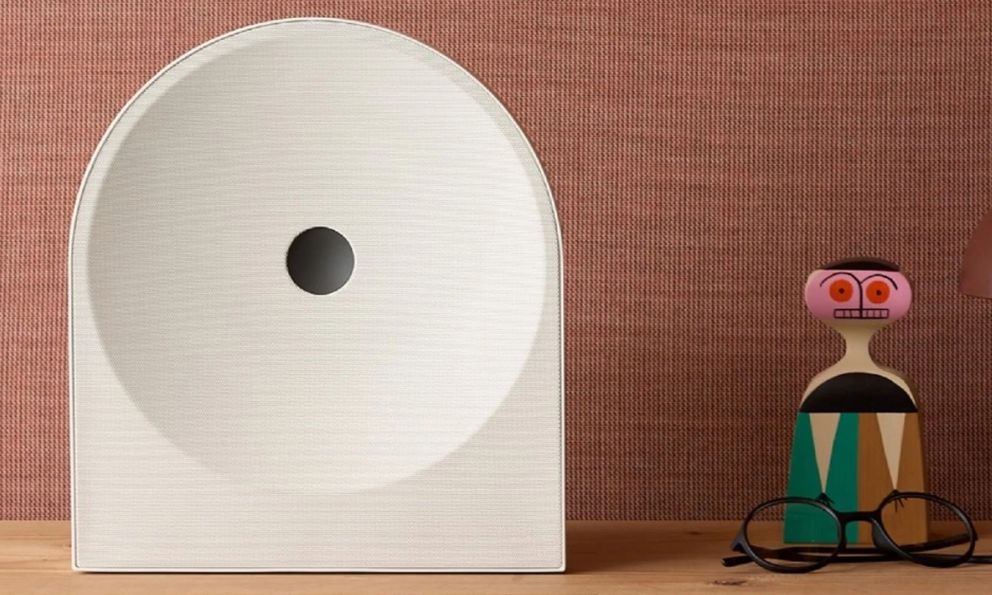 Samsung ra mắt loa không dây thiết kế độc lạ, nhìn qua không thể biết là loa, có AI kiểm soát âm trầm