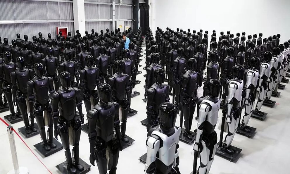 Đội quân tự động hóa: Công ty Trung Quốc ra mắt thị trường Mỹ với 3 robot hình người và 1 robot chó