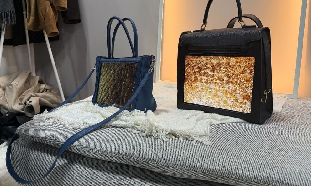 Túi xách gắn màn hình OLED giá đến 9000 USD: Thực tiễn ít, phô trương nhiều, đồ sang chảnh nhưng lại đem gọi vốn