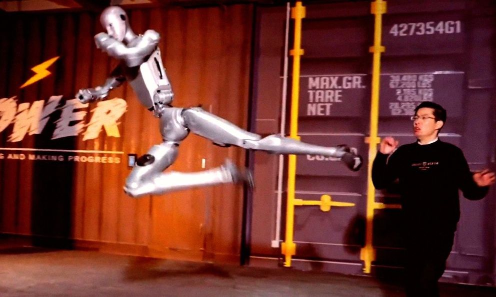 Robot hình người biểu diễn võ thuật ngày càng đáng sợ, con người liệu còn cơ hội nếu số phận quyết định trong võ đường