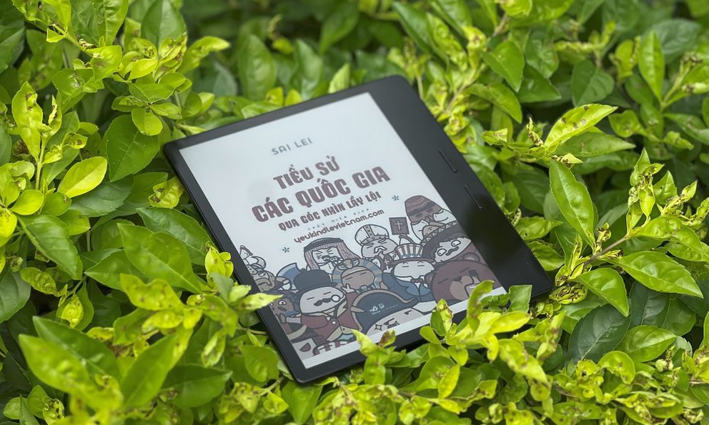 Vì sao mắt vẫn đau khi đọc sách điện tử cả đêm dù dùng máy đọc sách e-ink